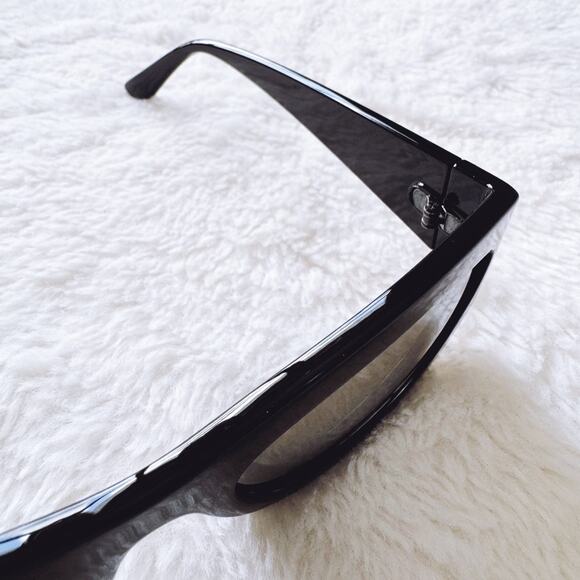 Faye Mirrored Black Cat-Eye Sunglasses - Picture 9 of 15